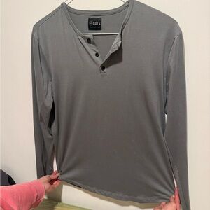 Cuts Curve Hem long sleeve shirt mens medium